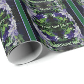 日光の中のフェンス上の紫色のクレマチパーソナライズされたス ラッピングペーパー (ロールコーナー)