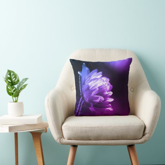 日光の中の花の黒と白の色合い クッション (椅子)