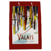 日光-雪に立つスキーの土地 ミディアムペーパーバッグ (正面)