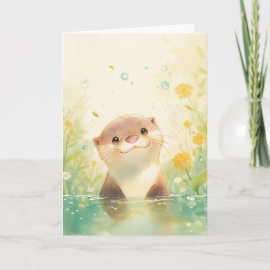 日差しの当たる牧草地で微笑むカワウソ カード (正面)