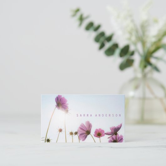 日当たりの良いスマイル/ピンクデイジー花フローラ 名刺 (スタンド正面)