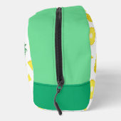 日当たりの良いパイナップル。 ドップキット (右)