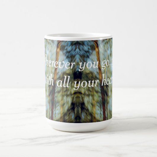 日当たりの良い松林 コーヒーマグカップ (中央)