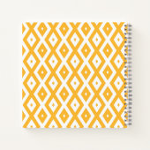 日当たりの良い黄色と白のダイヤモンドパターン ノートブック (裏面)
