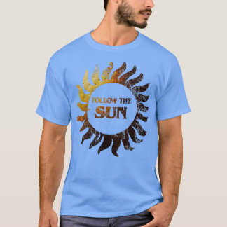 日後を追の Tシャツ