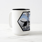 日恋しく思なし1月バッジ ツートーンマグカップ (正面左)