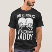 日曜日おもしろいに見るサッカーの家族パパ Tシャツ (正面)