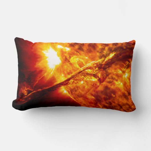 日曜日の噴火-巨大な卓越性 ランバークッション (正面)