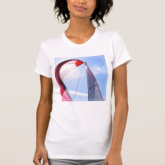 日曜日の赤いSpinnaker Tシャツ (正面)