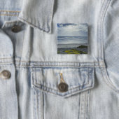 日曜日の黄色い花およびビームが付いているスペインの海岸線 缶バッジ (インサイチュ)