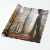 日曜日は神秘的で霧深い森林、ギフトを放射します ラッピングペーパー (アンロールド)