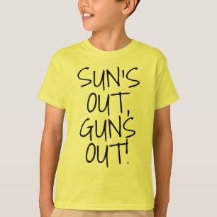 日曜日は、おもしろいな子供の男の子筋肉タンク撃ちます Tシャツ
