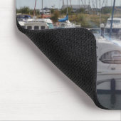 日曜日をつかまえる小さいモーターボート マウスパッド (コーナー)