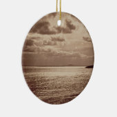 日曜日、ノルマンディーc.1857 (セピア色の写真の効果 セラミックオーナメント (右)