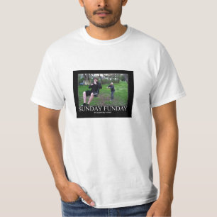 日曜日Funday Tシャツ