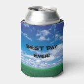 日最高の前！青空の緑の草の缶クーラー 缶クーラー (缶正面)