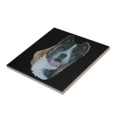 日本のなまたはアメリカ人の秋田犬のポートレートの黒のタイル タイル (側面)