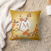 日本のなプラムは枝月の金ゴールドのオレンジ赤の開きます クッション (ブランケット)