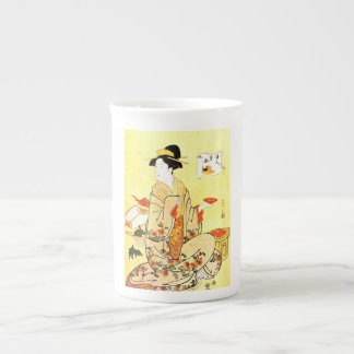 日本のな女性のサービングの茶のヴィンテージの絵を描くこと ボーンチャイナマグカップ