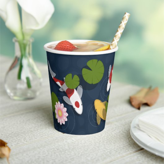 日本のコイ魚池 紙コップ (インサイチュ)