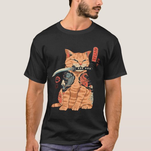 日本のサムライ 忍者 猫 かわいい タトゥーデザイン Tシャツ (正面)