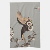 日本のフクロウの夜の木の切り飛んでいるの夜 キッチンタオル (縦)