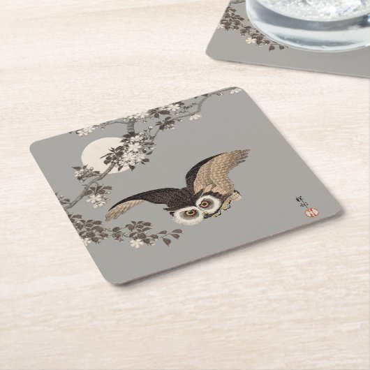 日本のフクロウの夜の木の切り飛んでいるの夜 スクエアペーパーコースター (アングル)