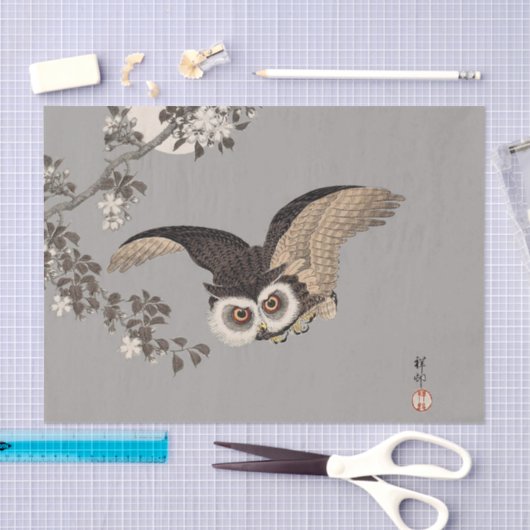 日本のフクロウの夜の木の切り飛んでいるの夜 薄葉紙 (クラフト)