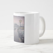 日本の不忍峠の夕暮れ ジャンボコーヒーマグカップ (正面右)