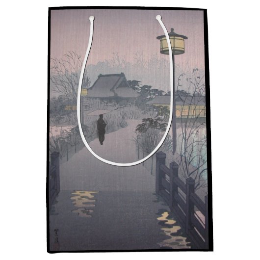 日本の不忍峠の夕暮れ ミディアムペーパーバッグ (正面)