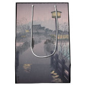 日本の不忍峠の夕暮れ ミディアムペーパーバッグ (裏面)