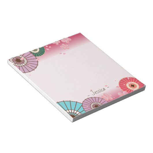 日本の傘とさくらんぼの花パーソナライズされた咲 ノートパッド (アングル)
