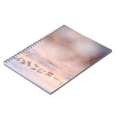 日本の冬自然。野生生物のシーン、雪の自然。 ノートブック (左側)