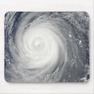 日本の太平洋の南でChoi弱々しい台風 マウスパッド