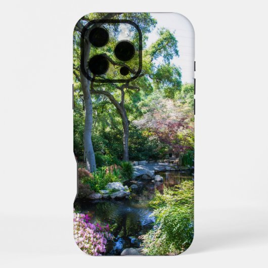 日本の庭園にある美しい春の風景 iPhoneケース (裏面)