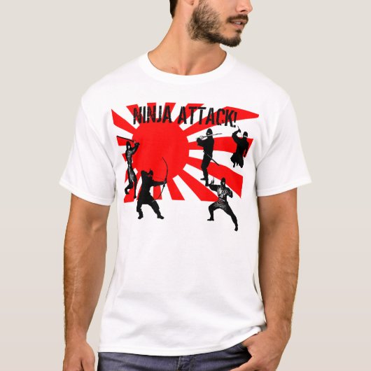 日本の旗の忍者の攻撃の黒の忍者 Tシャツ (正面)