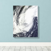 日本の琉球諸島上空の台風チャバ キャンバスプリント (インサイチュ (ウッドフロア))