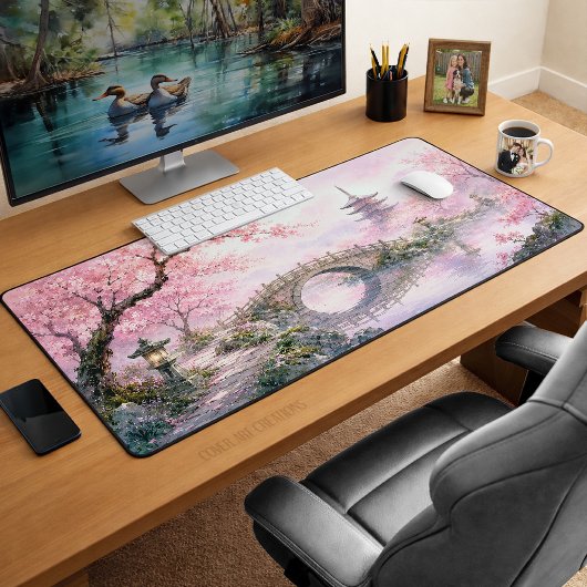 日本の禅ガーデン 桜の平和 デスクマット