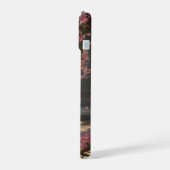 日本の美しい桜 iPhone 15ケース (左側面)