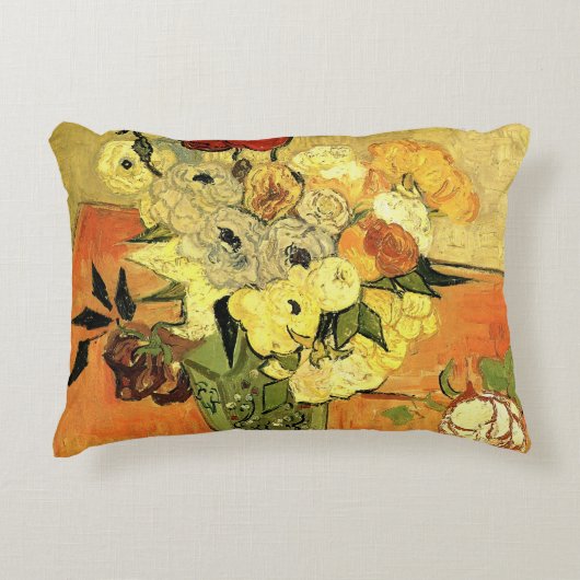 日本の花瓶、バラ、アネモネスby Vincent van ゴッホ アクセントクッション (正面)