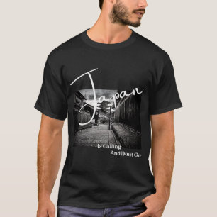 日本は電話している。白黒の写真を見に行かねばならない Tシャツ