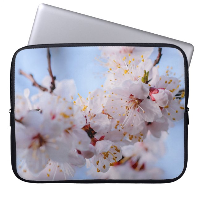 日本サンザシの花 ラップトップスリーブ (正面)