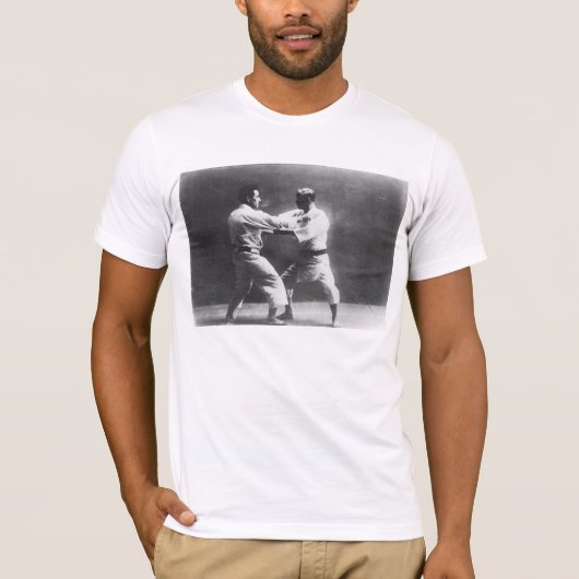 日本人のJudoka JigoroカノKyuzo Mifueの柔道 Tシャツ (正面)