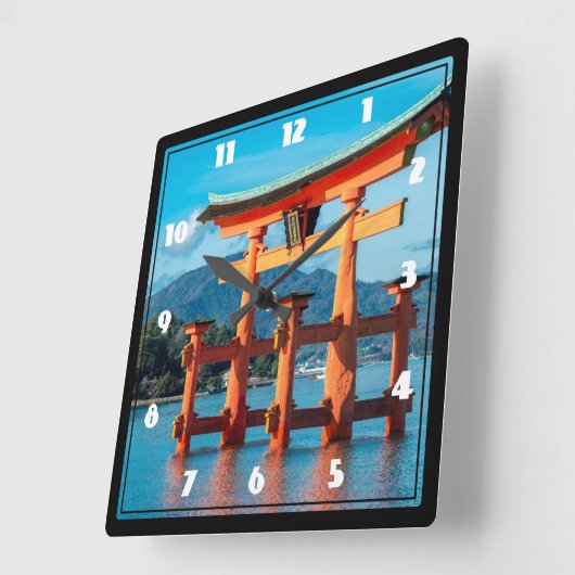 日本人のToriiのゲートとの景色の景色 スクエア壁時計 (傾斜)