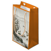 日本人WOODBLOCKのプリントの水泳はギフトバッグを引込めます スモールペーパーバッグ (正面アングル)