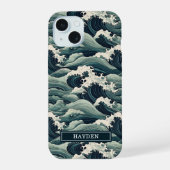 日本波動プリントモノグラム iPhone 15ケース (裏面)