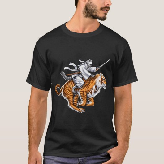 日本猫 サムライ 忍者 ライダー 虎 Tシャツ (正面)