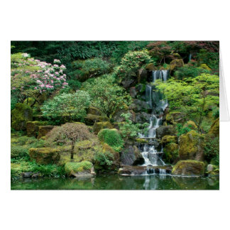 日本語はポートランド、オレゴン庭いじりをします