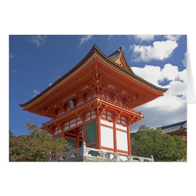 日本 京都 清水寺のそびえる門 (正面横)