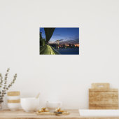 日本.東京。東京湾のレインボーブリッジ。 ポスター (キッチン)